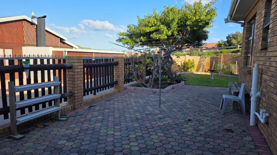 2 Bedroom Property for Sale in Fonteine Park Western Cape